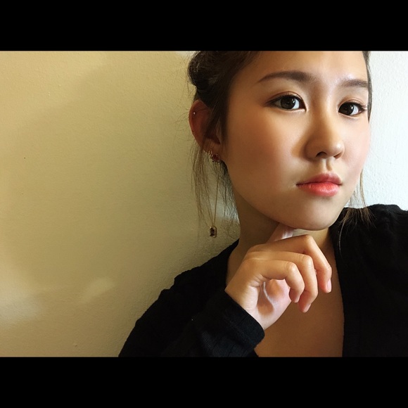 Earring - Picture 3 of 3